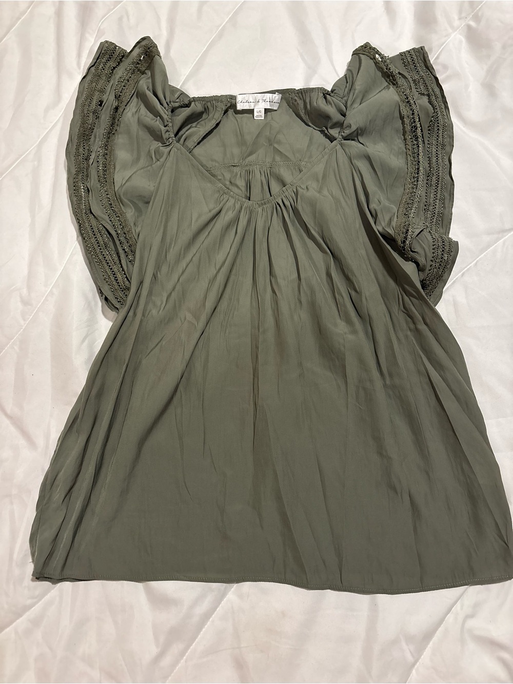 Chelsea & Theodore Olive Ruffled Sleeve Blouse size Large